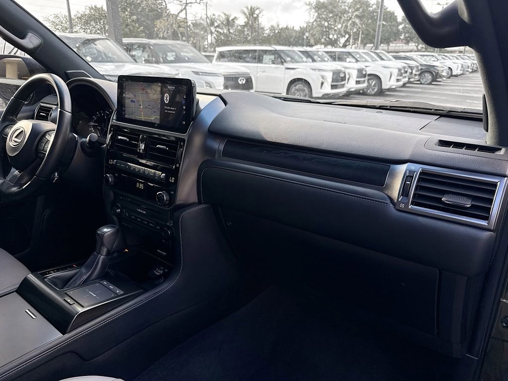 Used 2023 Lexus GX 460 w/ Black Line Special Edition image 31