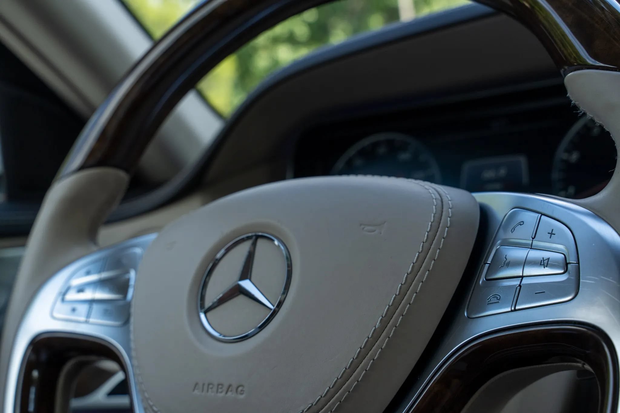 Used 2017 Mercedes-Benz S 550 4MATIC Sedan image 26