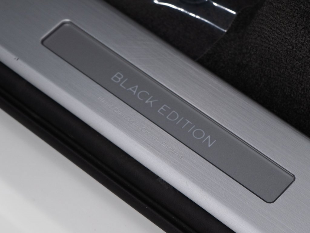 Certified 2025 Bentley Bentayga image 13