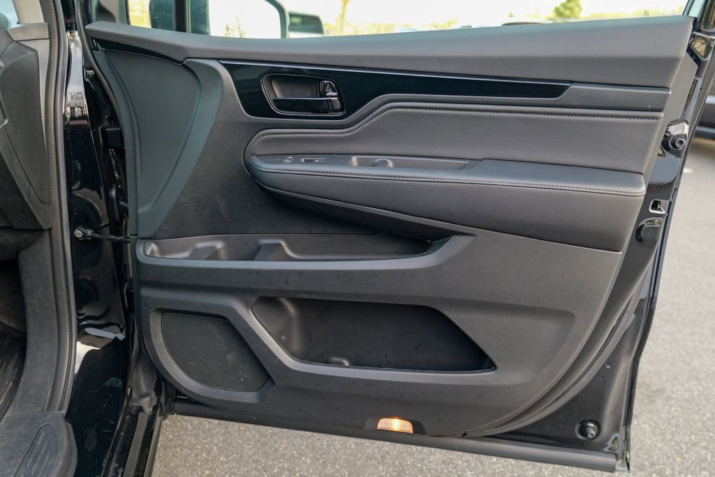 Used 2023 Honda Odyssey Touring image 34