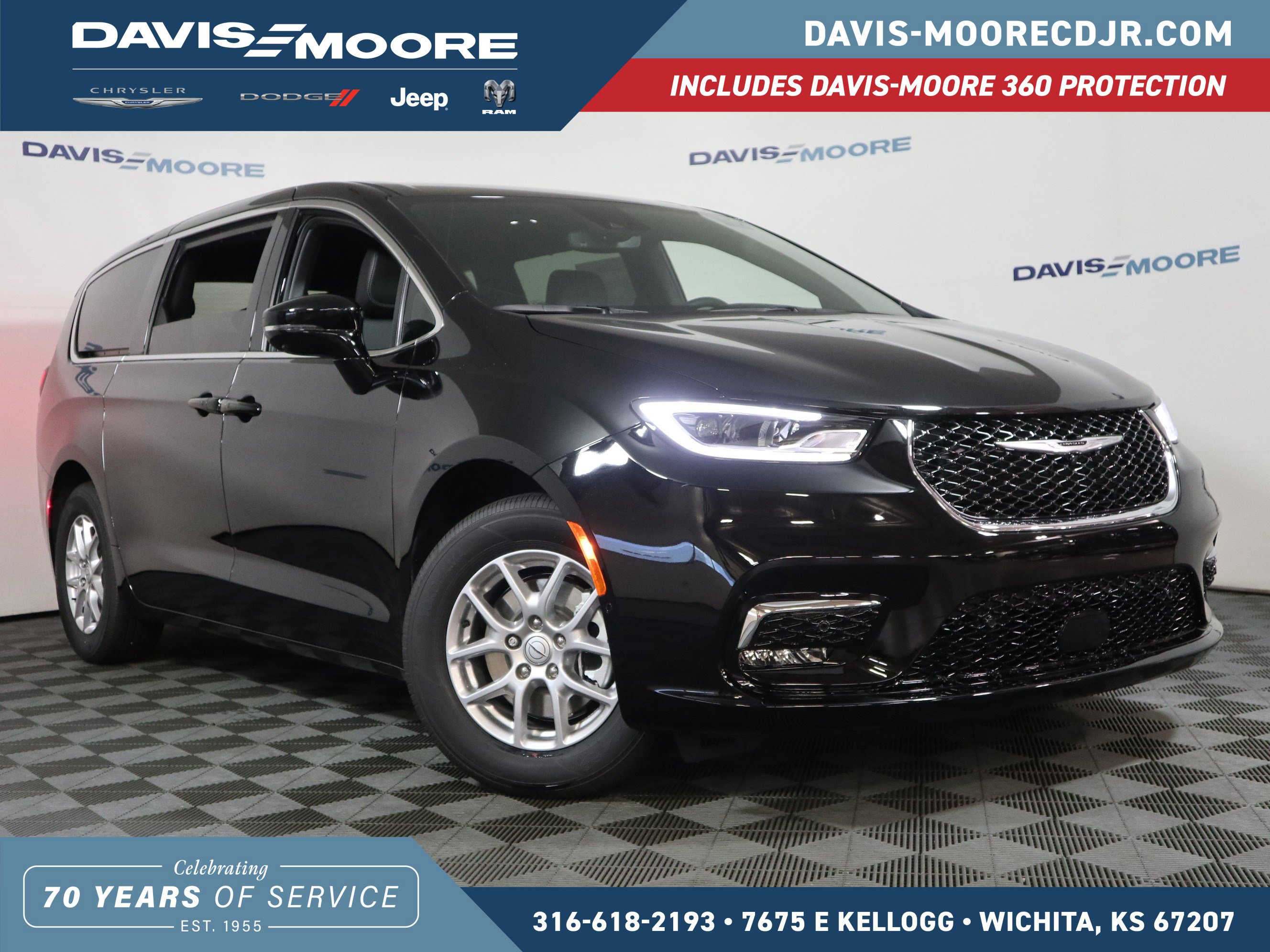 New 2026 Chrysler Pacifica Select