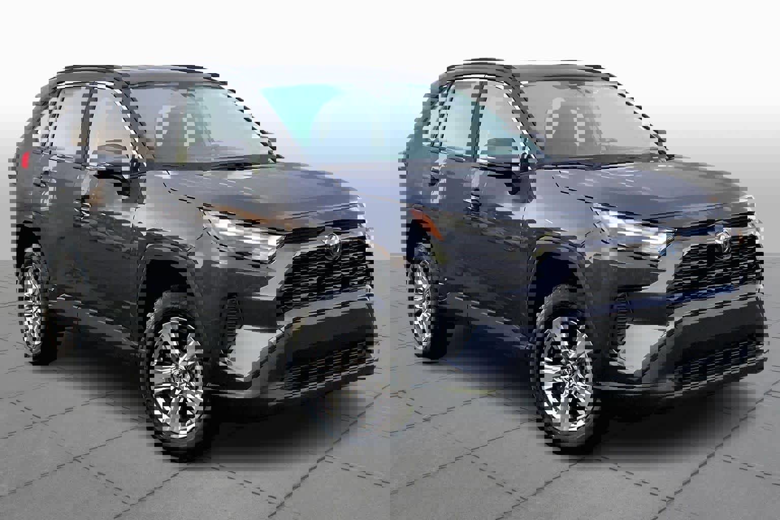 Used 2024 Toyota RAV4 XLE image 3