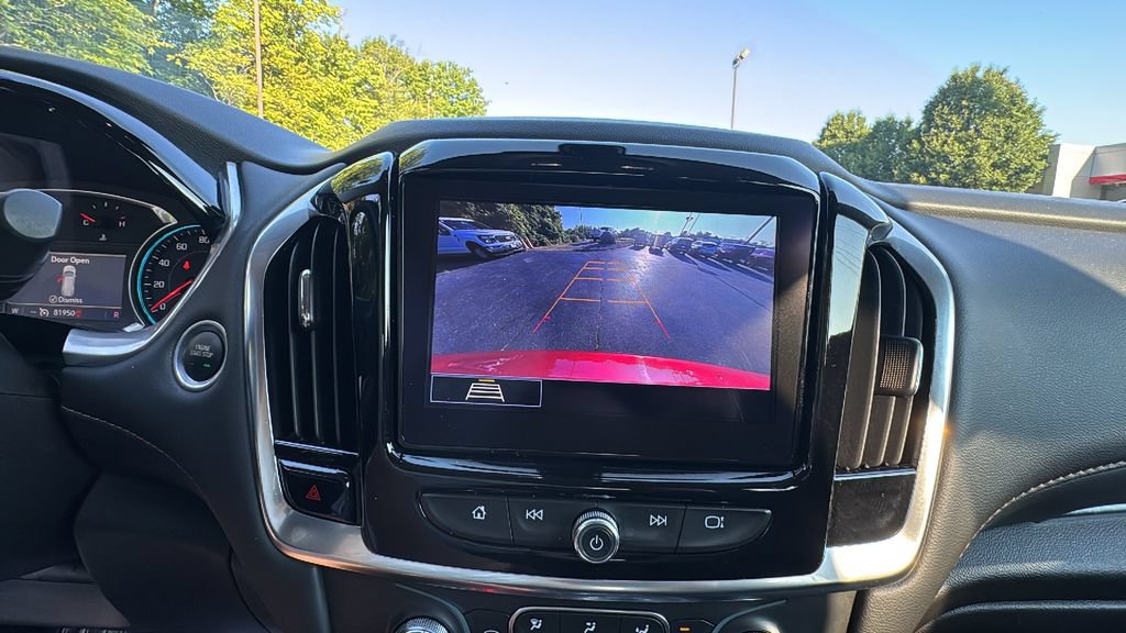 Used 2021 Chevrolet Traverse LT FWD image 21