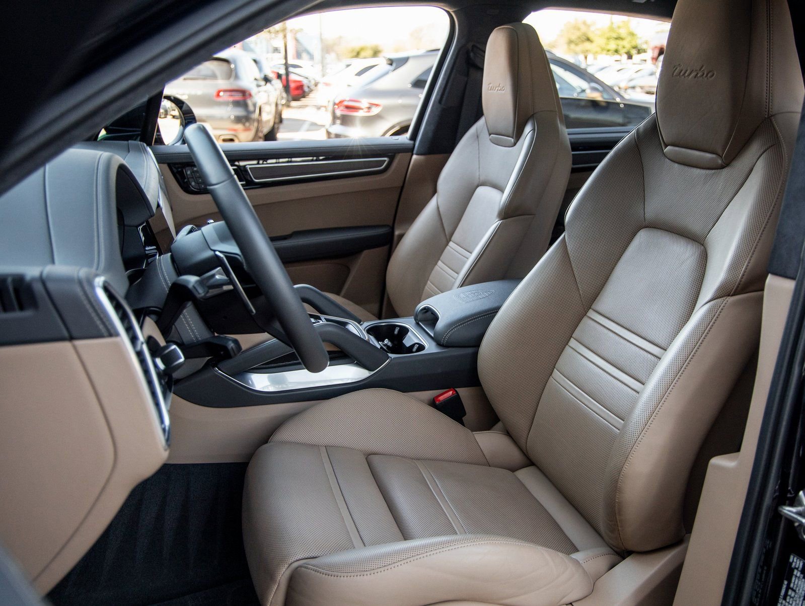 Certified 2023 Porsche Cayenne Turbo image 5