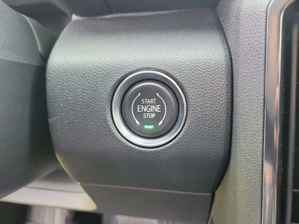 Used 2026 GMC Acadia AT4 w/ Luxury Package AWD/4WD image 40