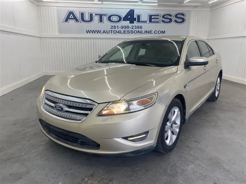 Used 2010 Ford Taurus SEL image 1