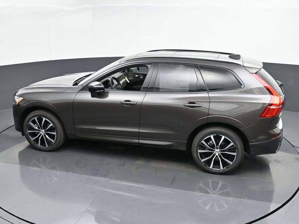 New 2025 Volvo XC60 B5 Plus w/ Protection Package Premier image 37