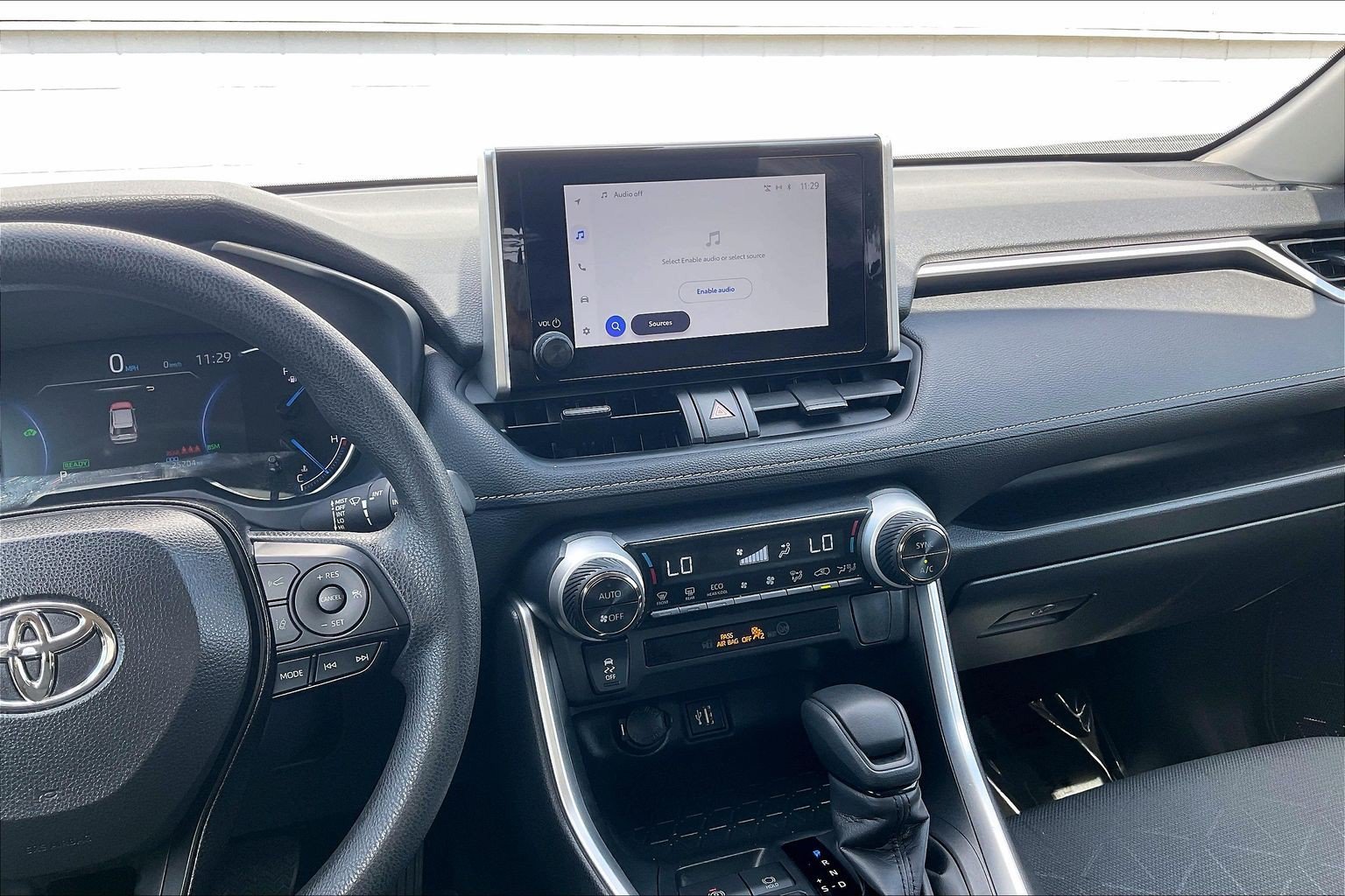 Used 2025 Toyota RAV4 XLE AWD/4WD image 7