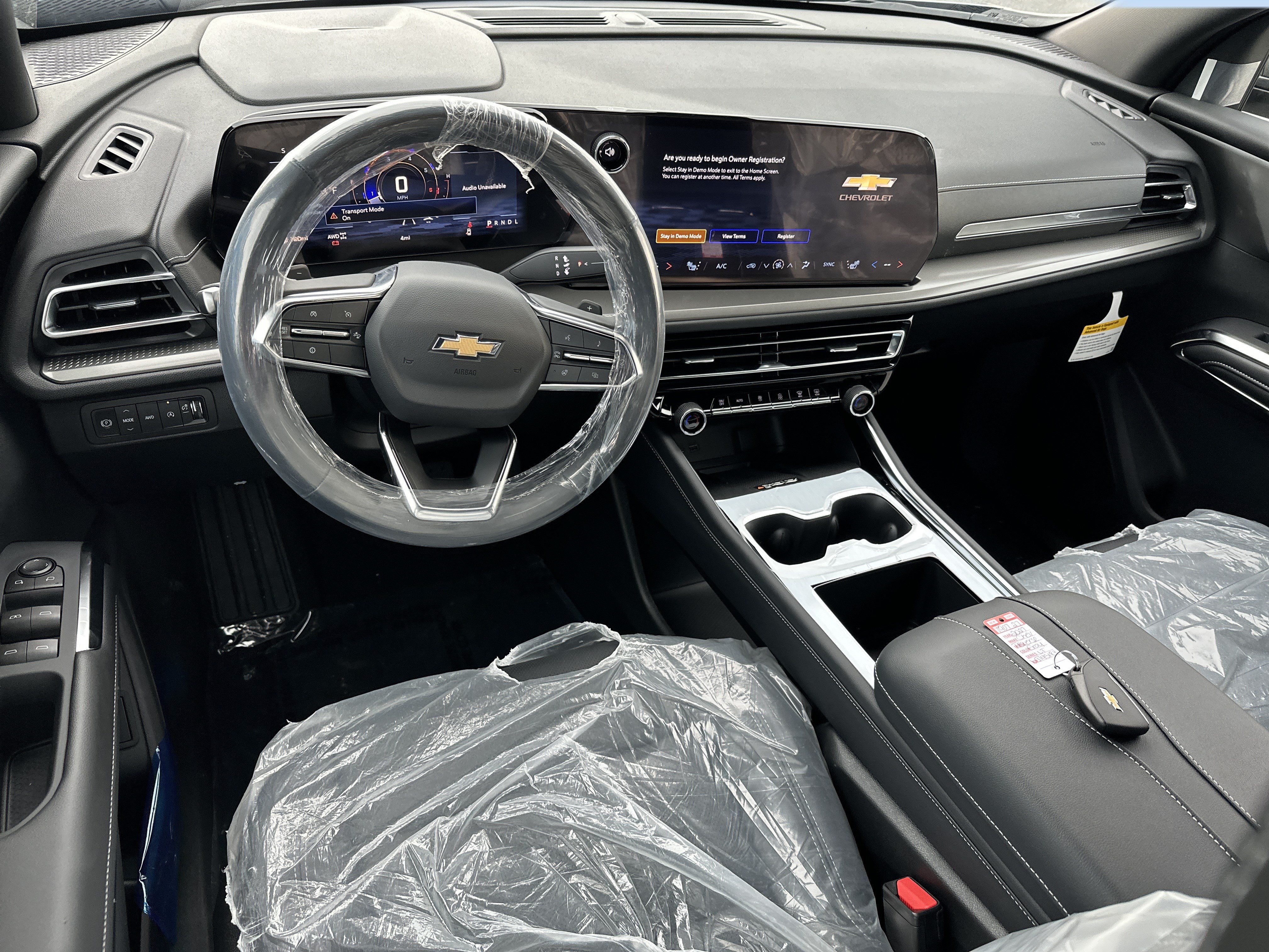 New 2027 Chevrolet Traverse LT w/ Sun and Wheel Package AWD/4WD image 8