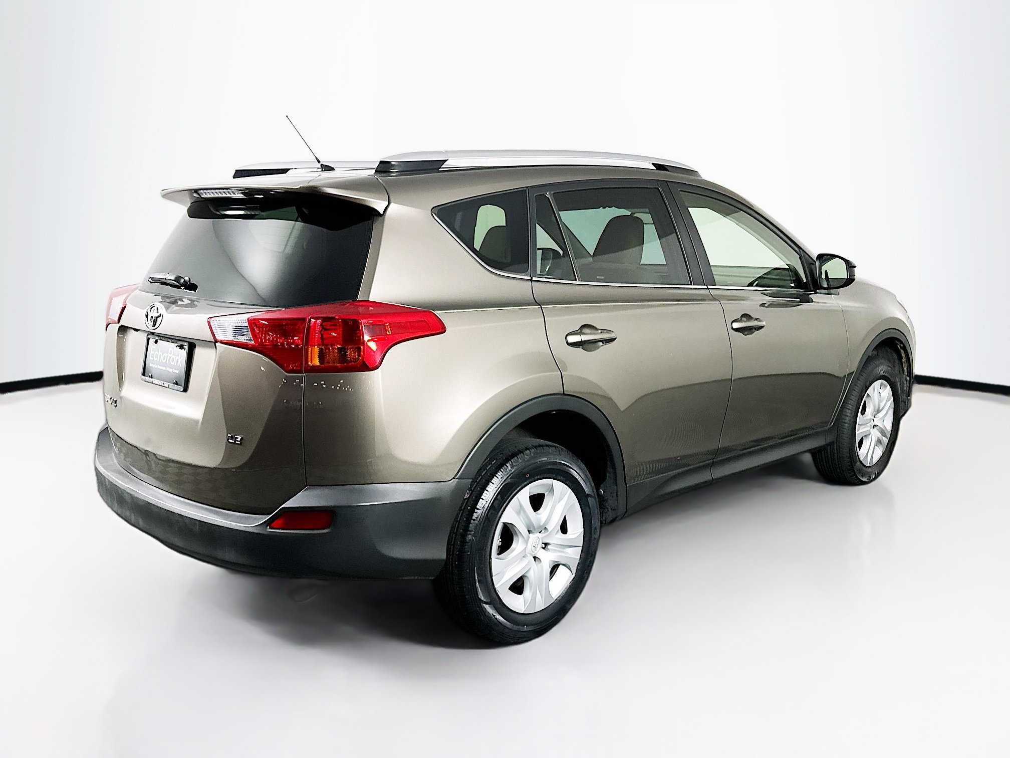 Used 2013 Toyota RAV4 LE FWD image 9