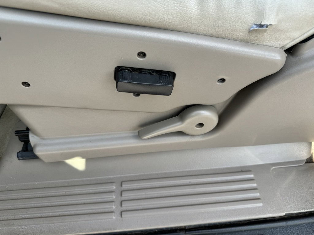 Used 2005 Chevrolet Avalanche Z71 w/ Sun And Sound Package image 20