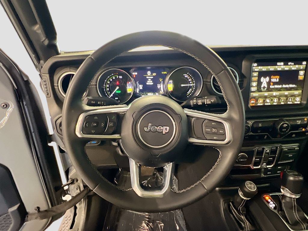 Used 2023 Jeep Wrangler Unlimited Sahara AWD/4WD image 11