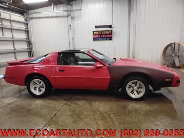 Used 1990 Pontiac Firebird Formula RWD image 2