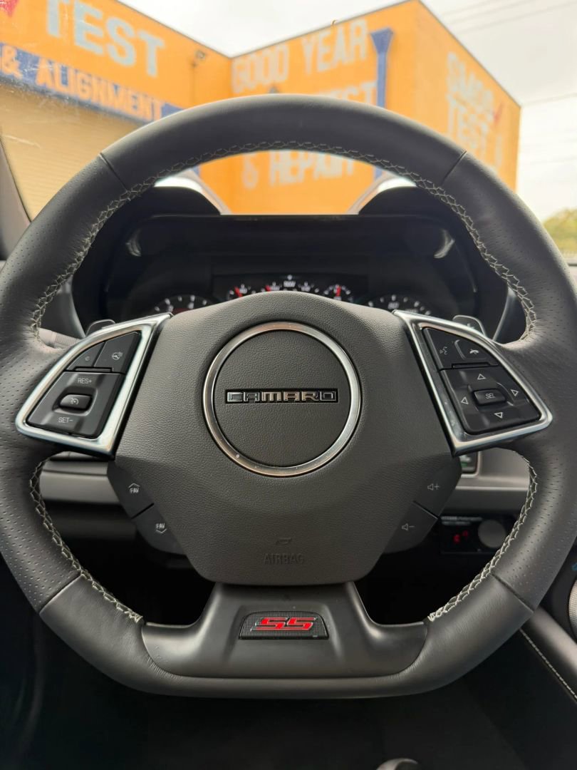 Used 2018 Chevrolet Camaro SS RWD image 19
