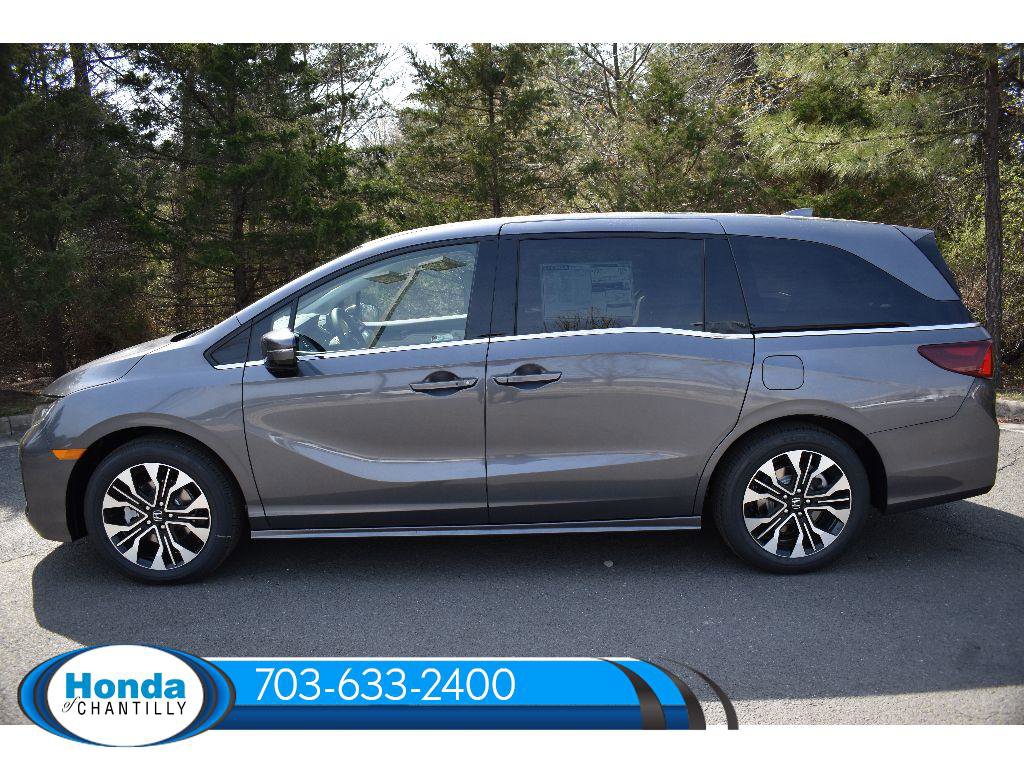New 2026 Honda Odyssey Touring image 4