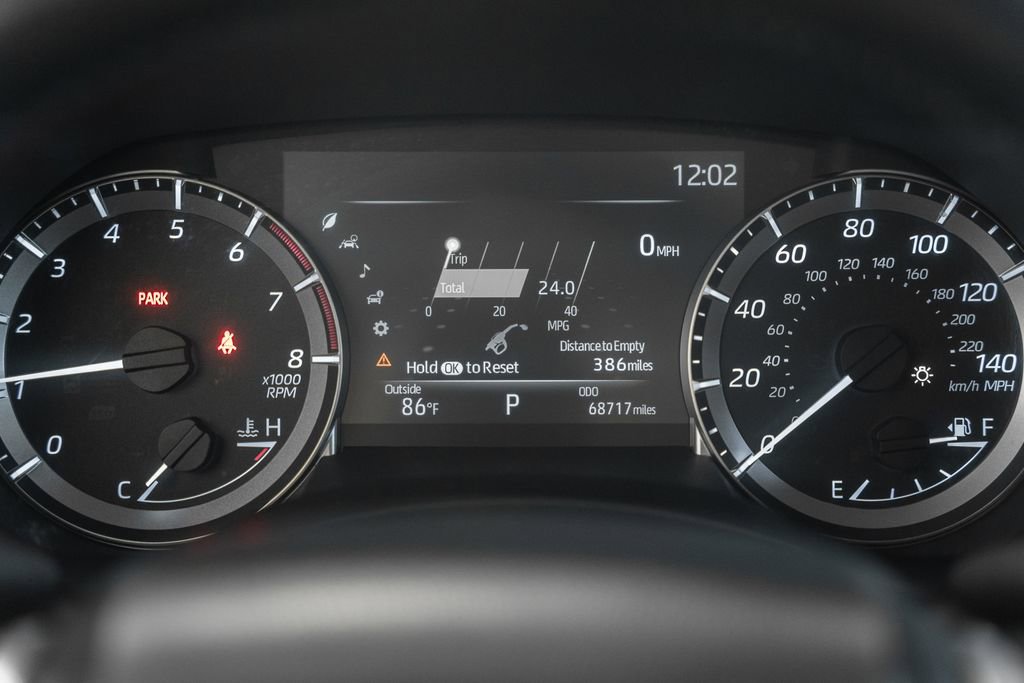 Used 2023 Toyota Highlander XLE image 43