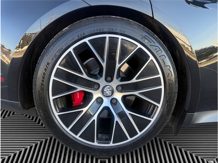 Used 2020 Porsche Taycan 4S image 14