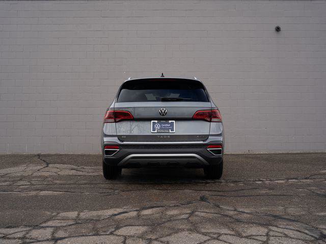 Used 2022 Volkswagen Taos SE w/ Panoramic Sunroof Package AWD/4WD image 6