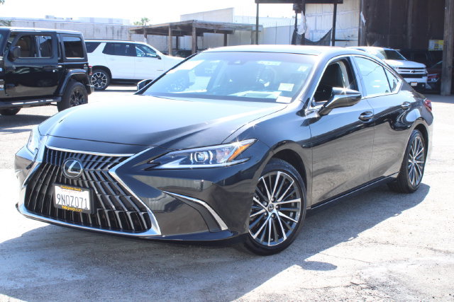 Used 2024 Lexus ES 350 w/ Premium Package FWD image 9