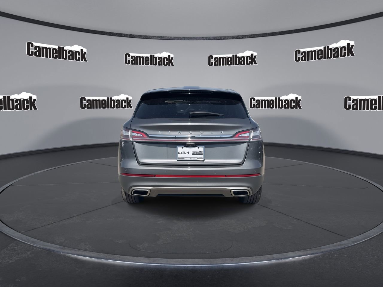 Used 2022 Lincoln Nautilus Reserve w/ Equipment Group 201A image 6