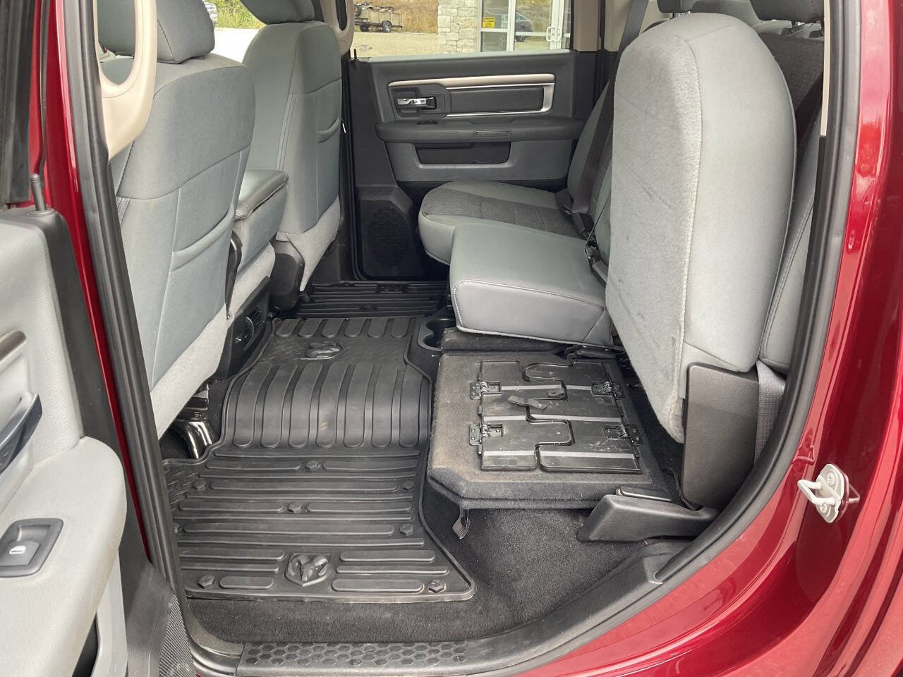 Used 2018 RAM 3500 SLT image 37