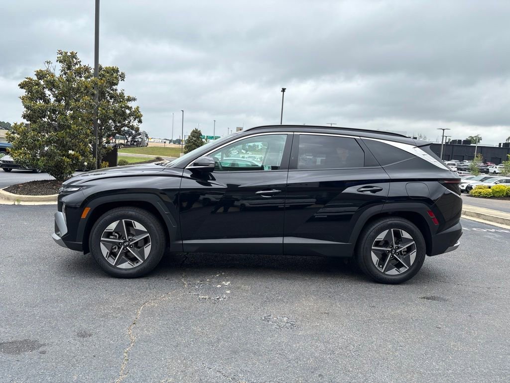 Certified 2025 Hyundai Tucson SEL FWD image 11