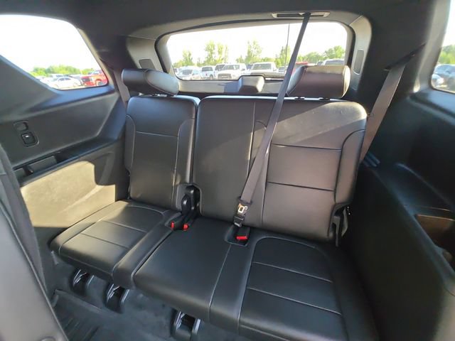 Used 2023 Chevrolet Traverse High Country AWD/4WD image 17