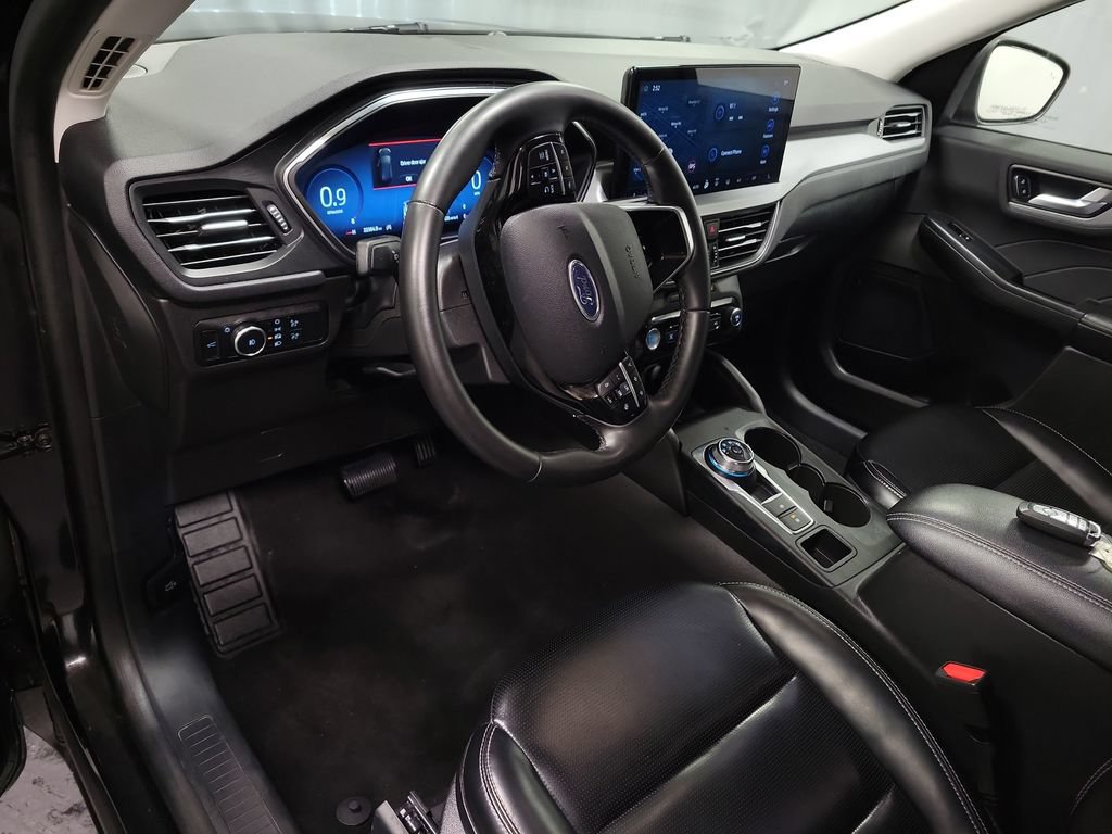 Used 2024 Ford Escape Platinum AWD/4WD image 16
