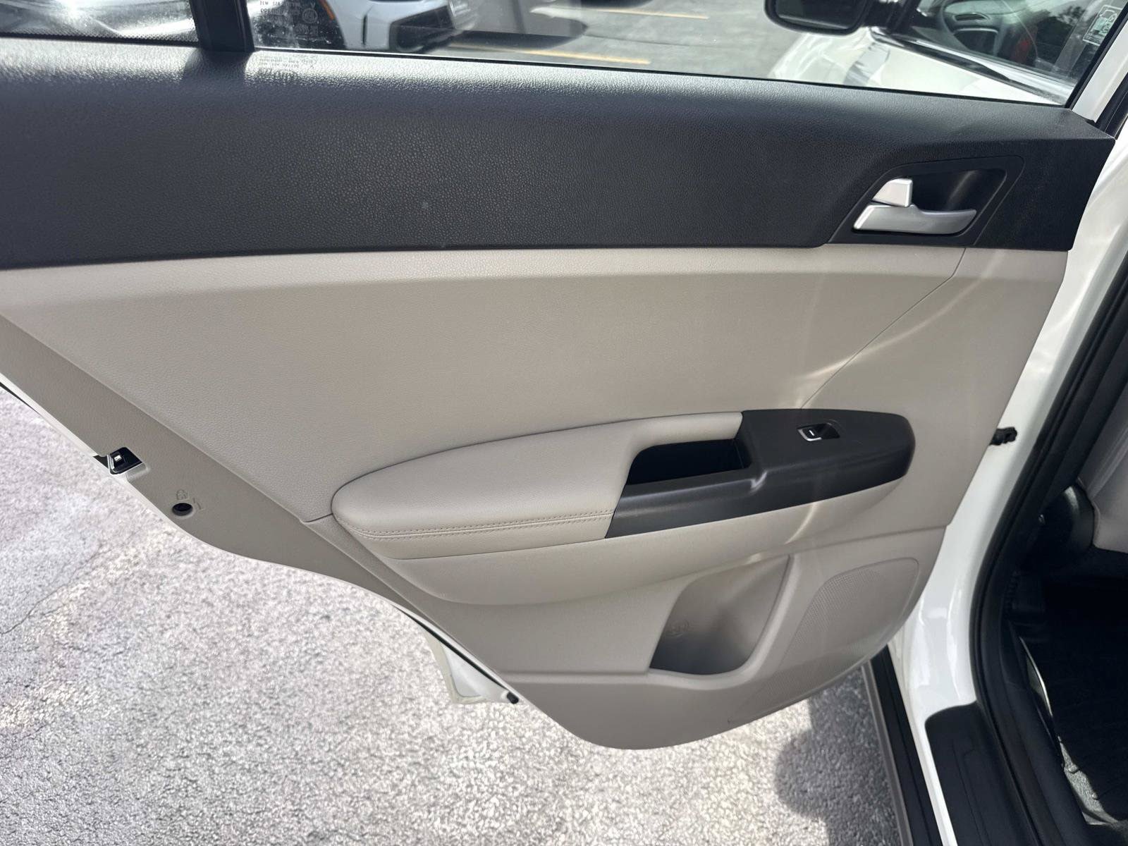 Used 2020 Kia Sportage LX AWD/4WD image 17