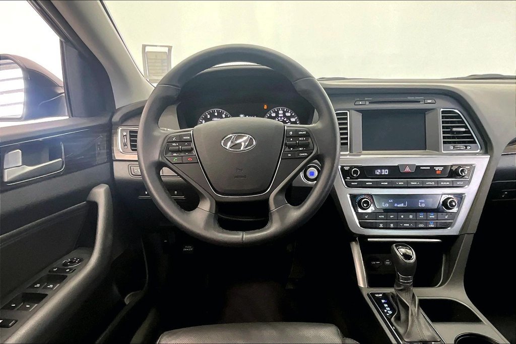 Used 2016 Hyundai Sonata Limited w/ Cargo Package FWD image 5