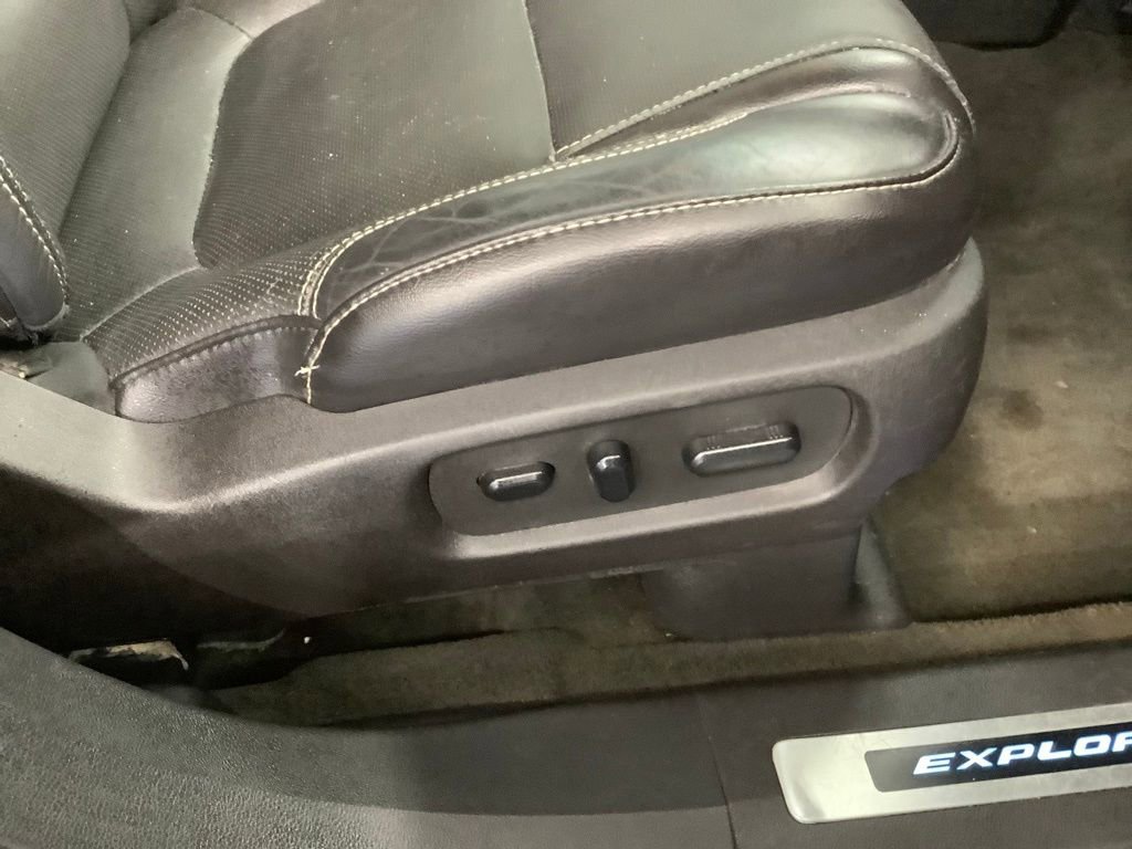Used 2015 Ford Explorer Sport image 27