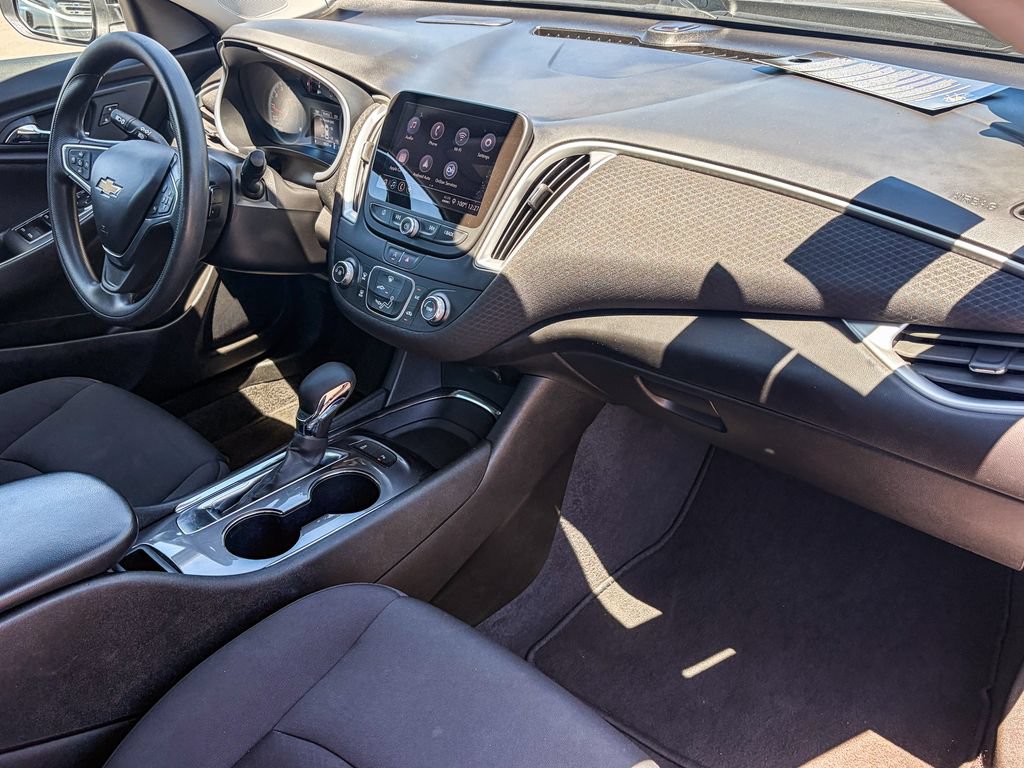 Used 2022 Chevrolet Malibu LS FWD image 42