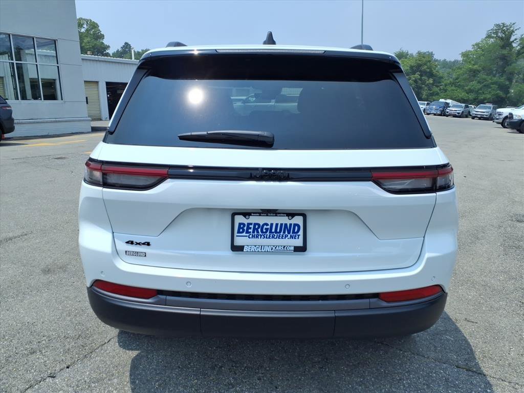New 2026 Jeep Grand Cherokee Limited AWD/4WD image 5