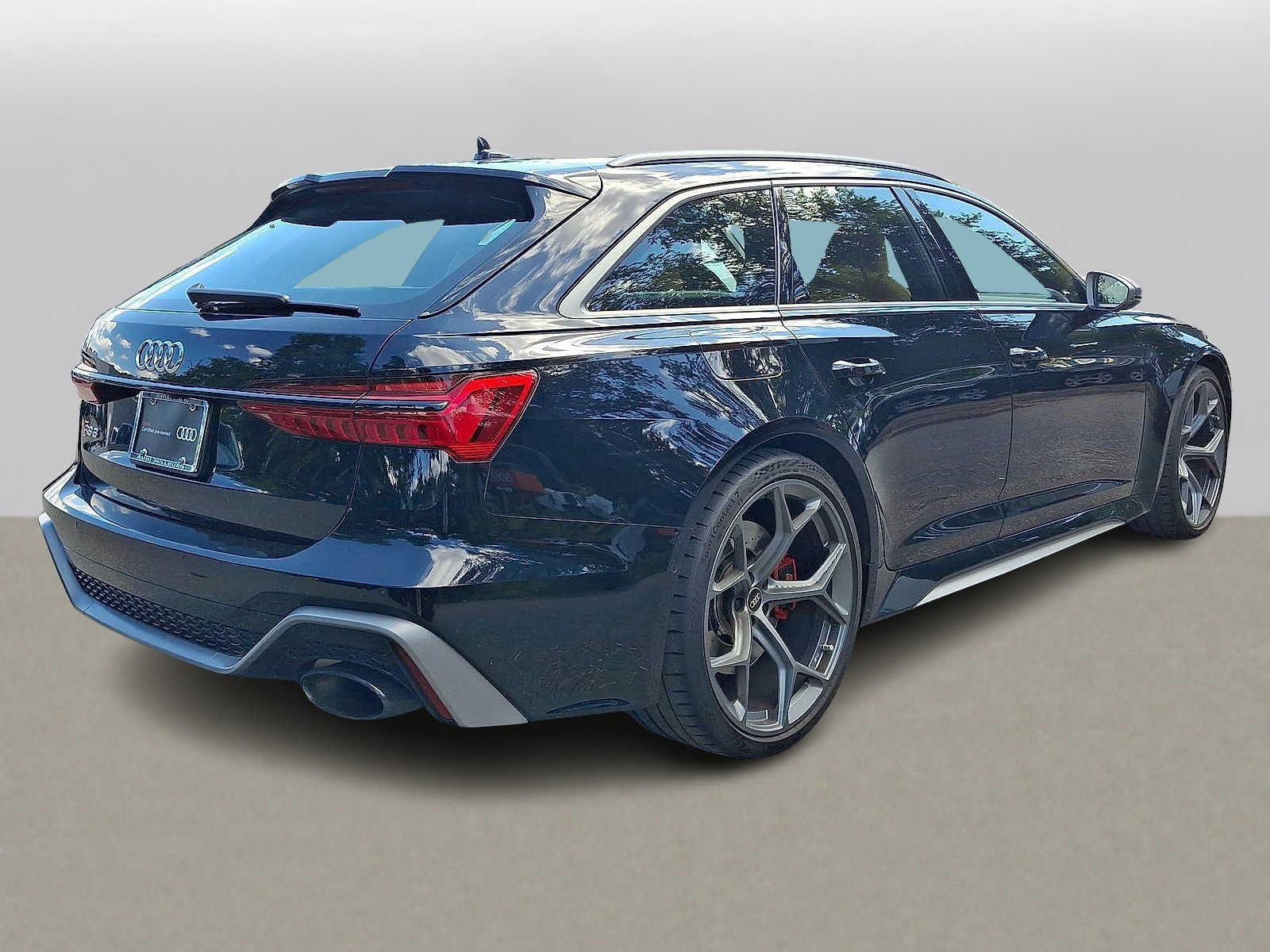 Certified 2024 Audi RS 6 performance AWD/4WD image 31