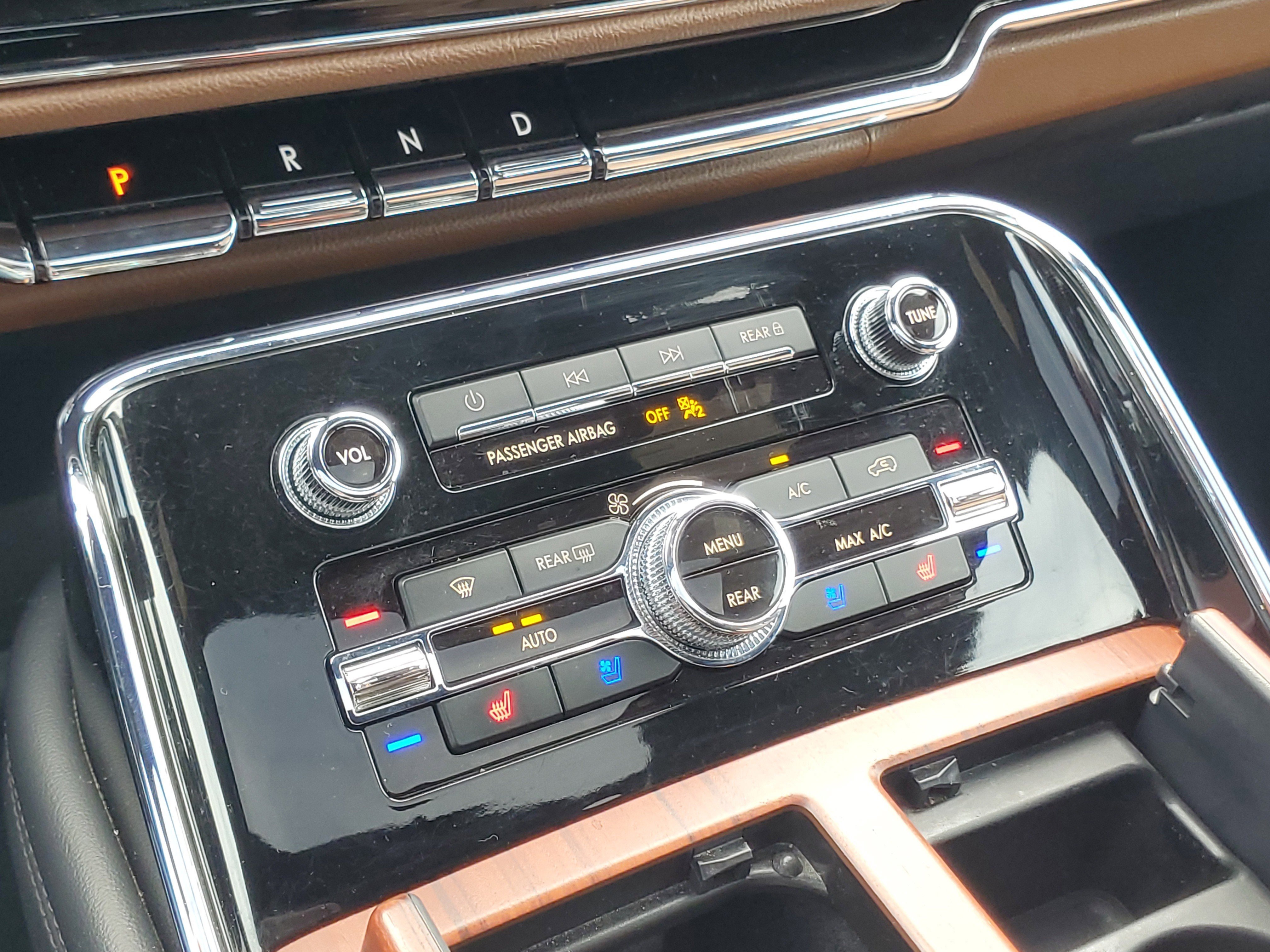 Certified 2023 Lincoln Navigator Reserve AWD/4WD image 18