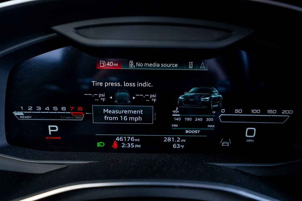 Used 2022 Audi RS 7 Sportback AWD/4WD image 35