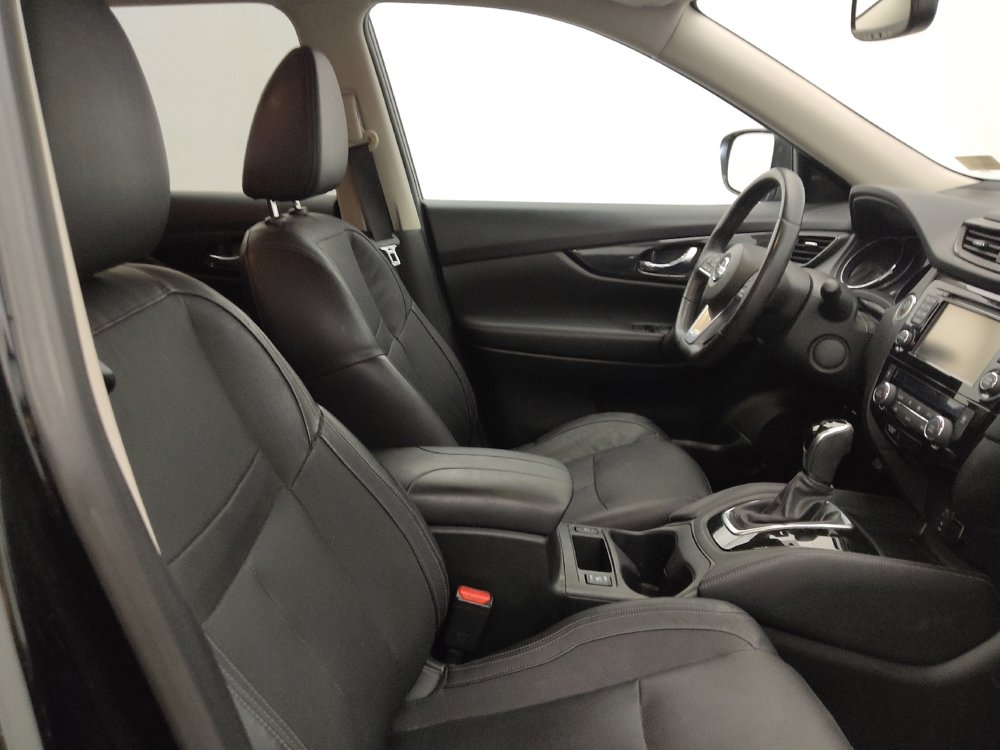 Used 2017 Nissan Rogue SL image 21