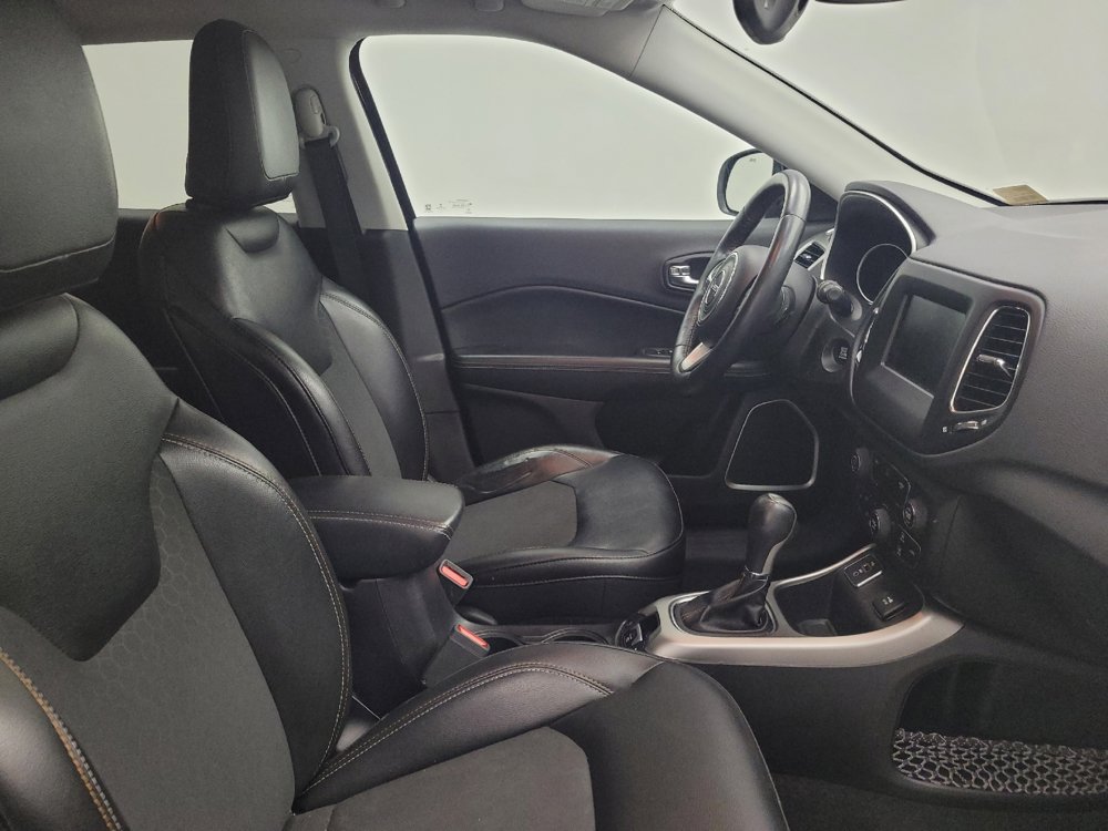 Used 2018 Jeep Compass Latitude w/ Popular Equipment Group FWD image 21