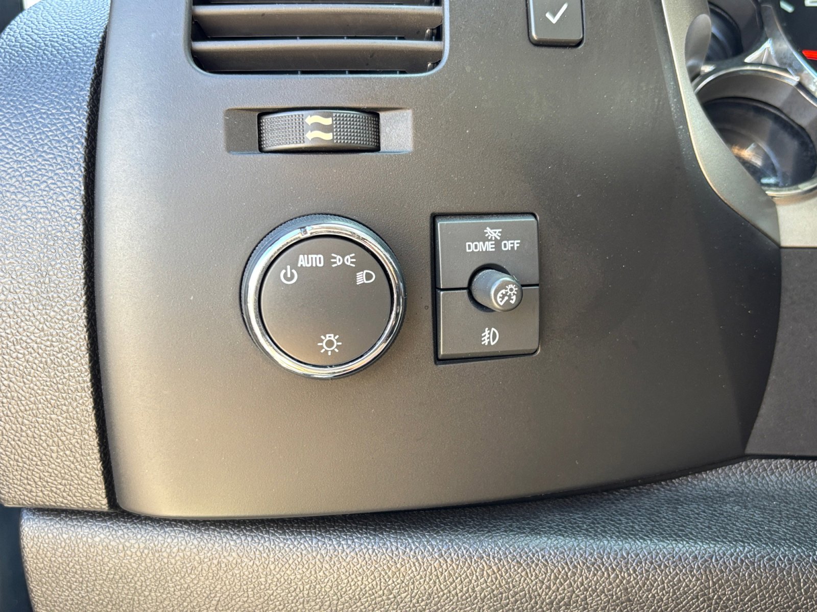 Used 2012 Chevrolet Silverado 2500 LT w/ Interior Plus Package image 14