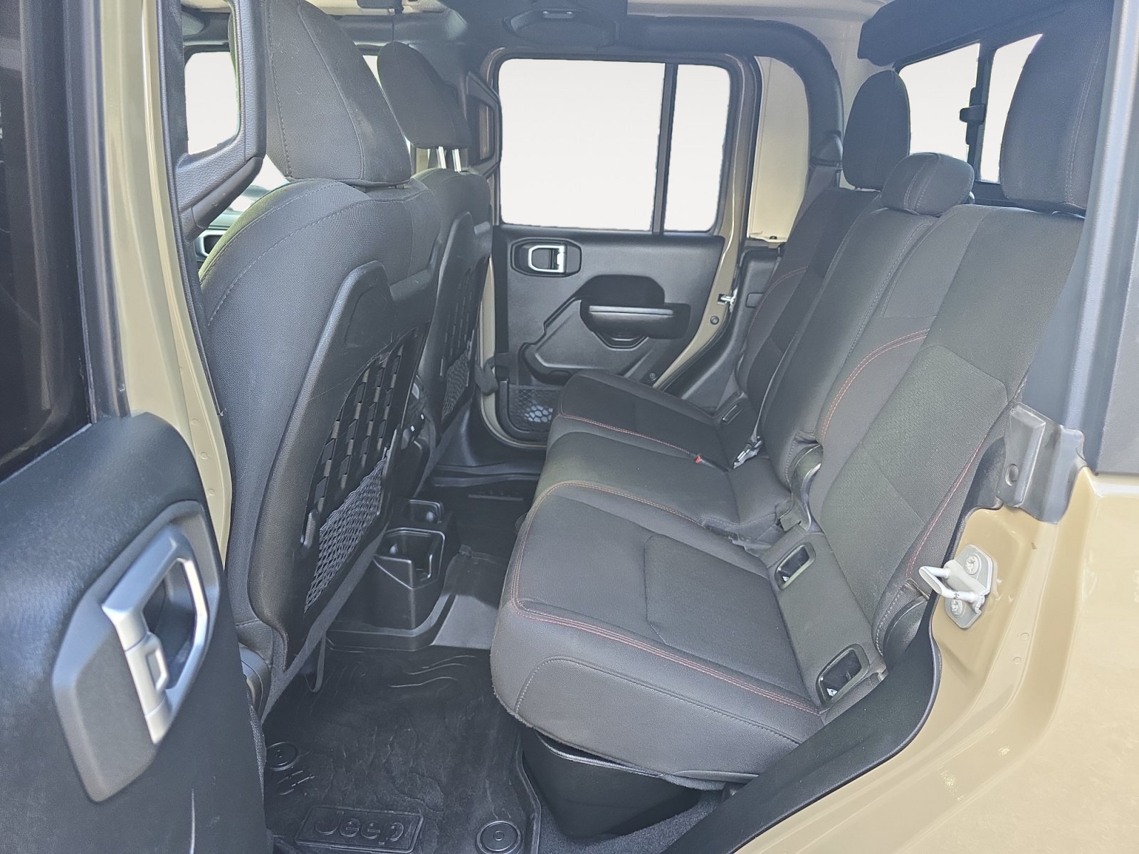 Used 2020 Jeep Gladiator Rubicon AWD/4WD image 23