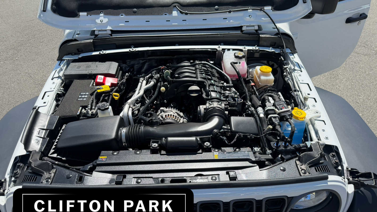 Certified 2025 Jeep Wrangler Unlimited Sport AWD/4WD image 30