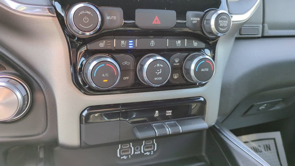 Used 2024 RAM 1500 Laramie image 19