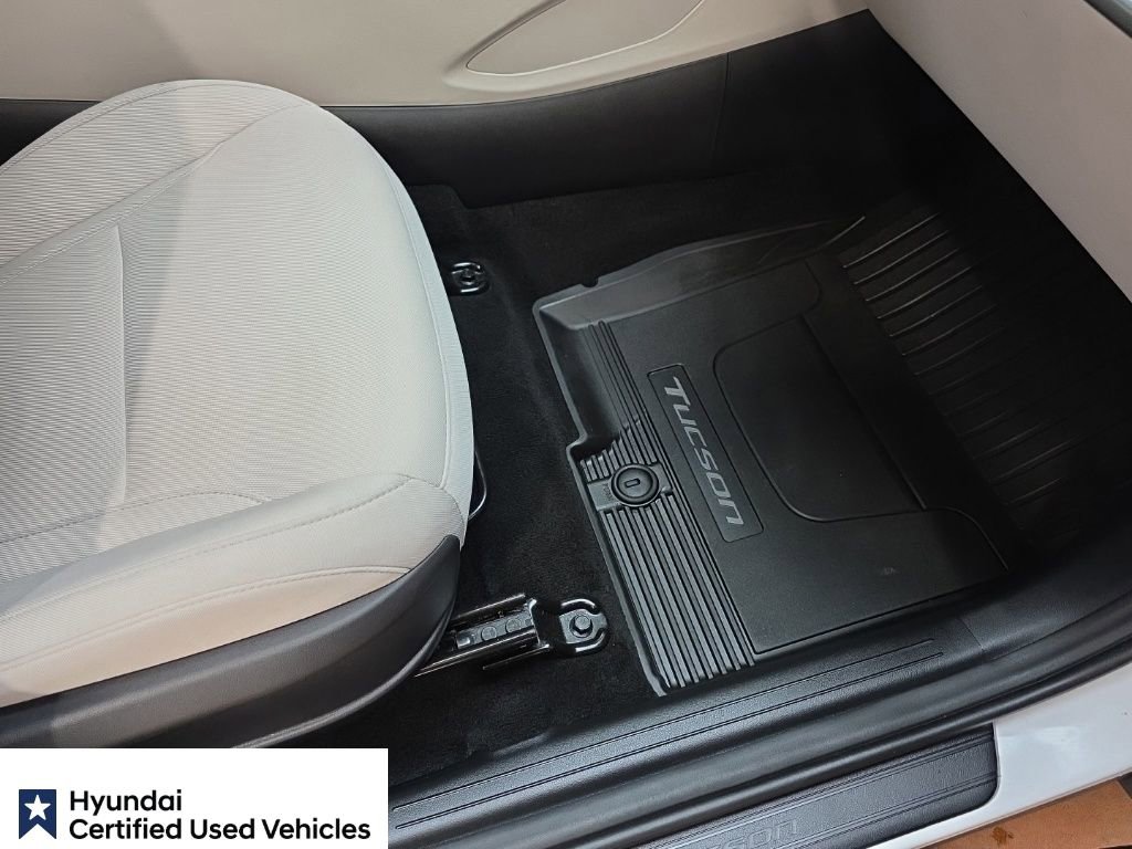 Certified 2025 Hyundai Tucson SEL image 12