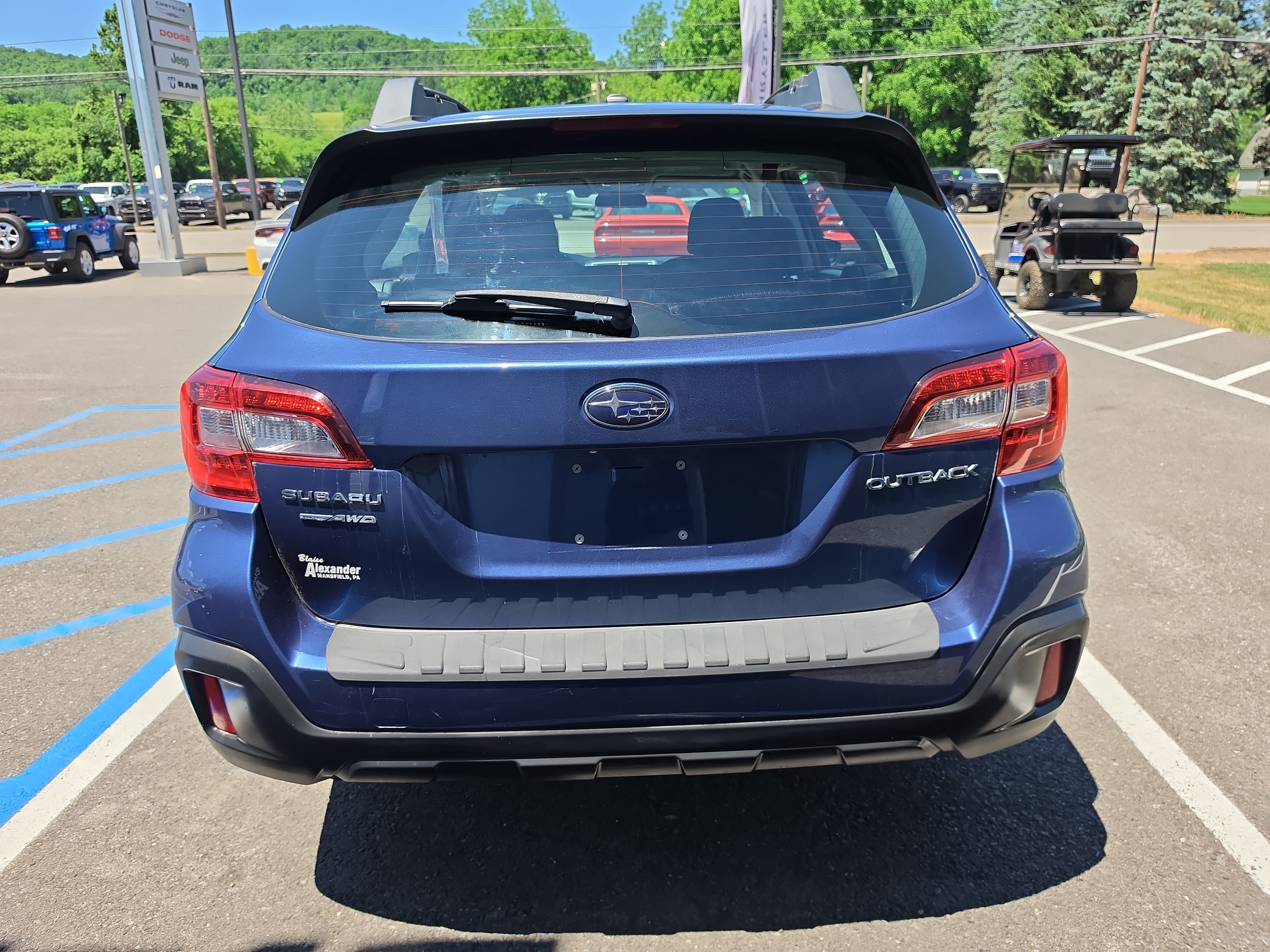 Used 2019 Subaru Outback 2.5i AWD/4WD image 4