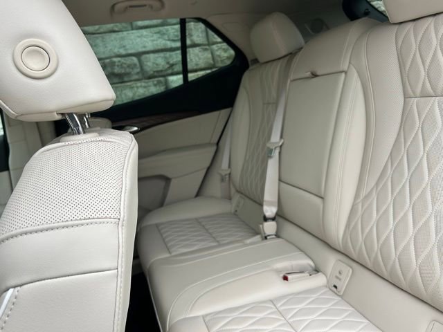 Used 2023 Buick Envision Avenir AWD/4WD image 9