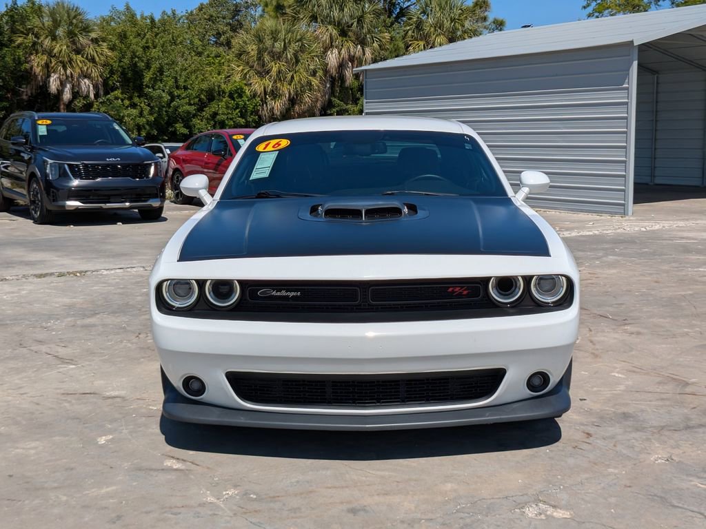 Used 2016 Dodge Challenger R/T Scat Pack RWD image 3