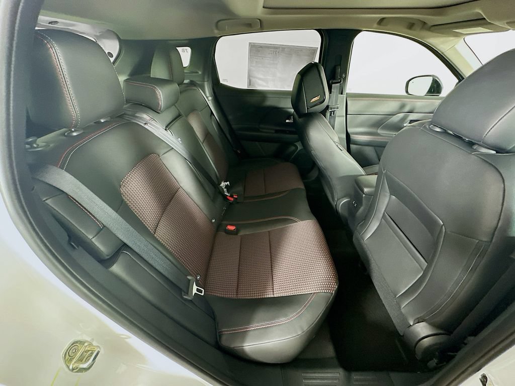 New 2026 Nissan Kicks SR w/ SR Premium Package FWD image 34