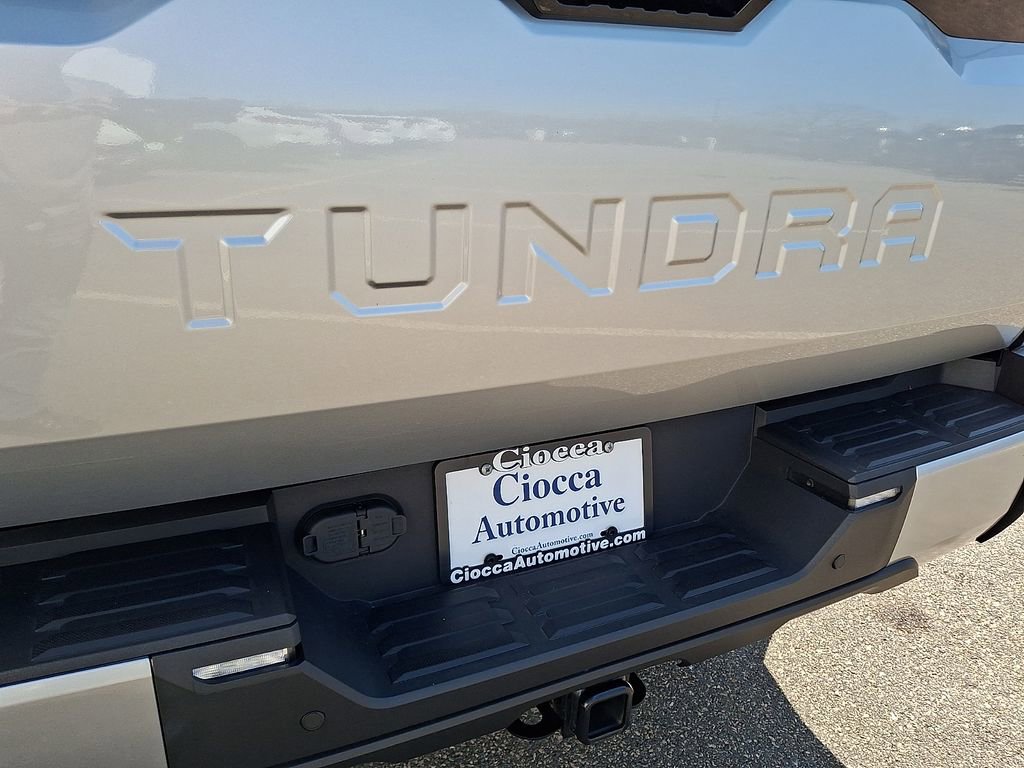 Used 2023 Toyota Tundra Platinum AWD/4WD image 32