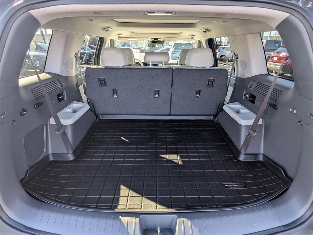 Certified 2025 Hyundai Santa Fe Limited image 6