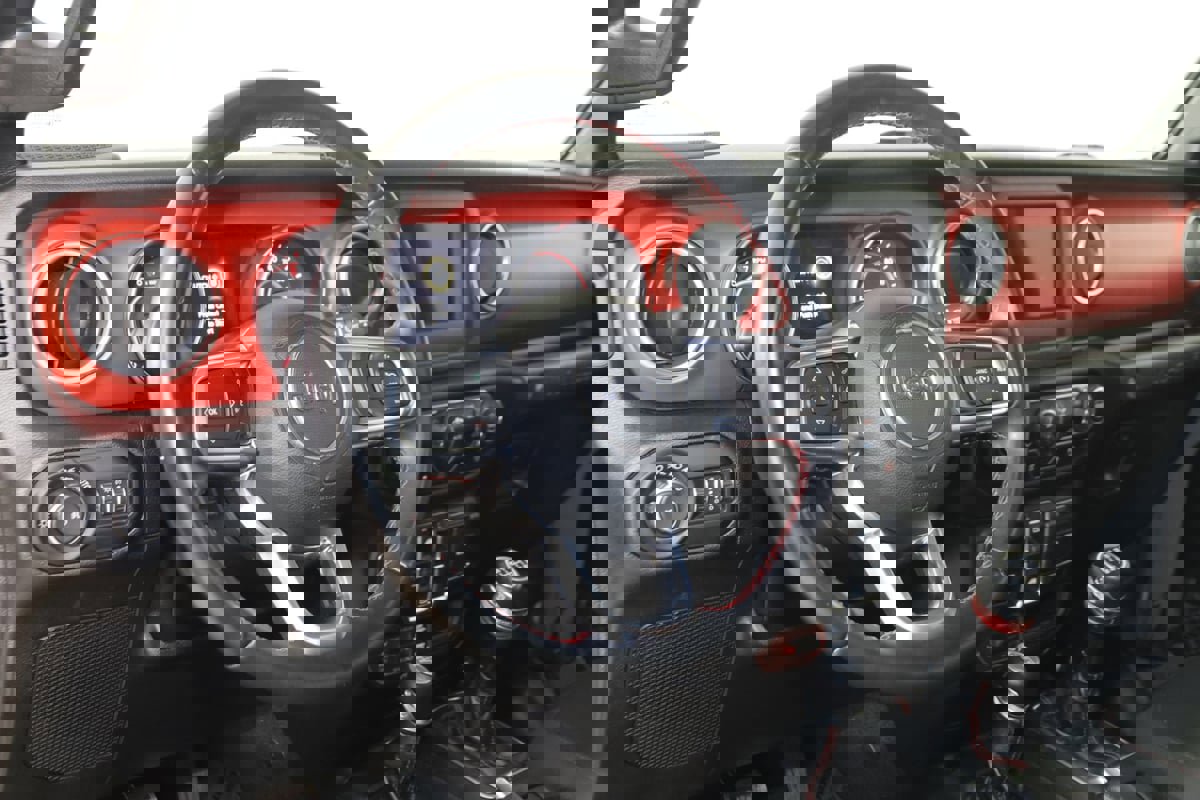 Used 2021 Jeep Wrangler Unlimited Rubicon w/ Safety Group image 6